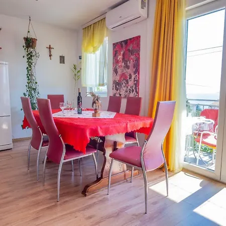 Cozy Apartments With Sea View Novi Vinodolski Exterior photo