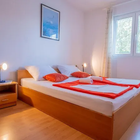 Cozy Apartments With Sea View Novi Vinodolski Exterior photo
